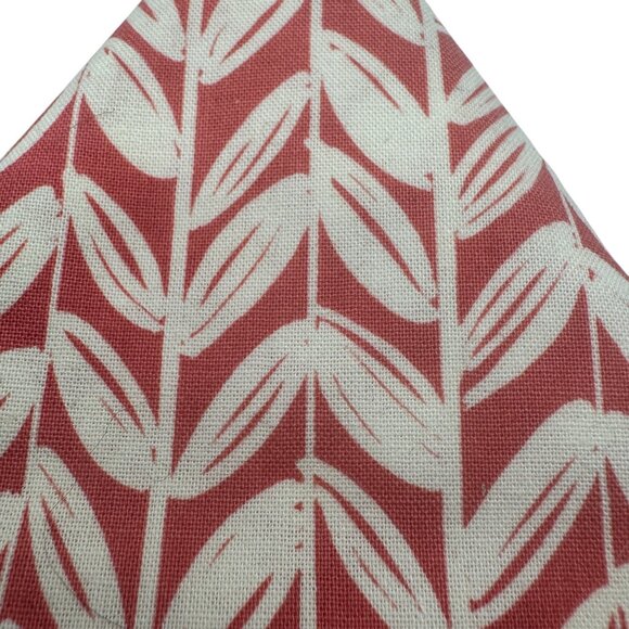Coral & White Leaf Print Cotton Fabric Fat Quarter 18x21 - Picture 2 of 2